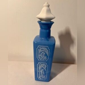 Vintage 1965 Jim Beam Blue White Milk Glass Whiskey Decanter shepherd dog design